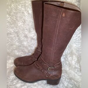 UGG Esplanade brown leather calf Boots size 10
